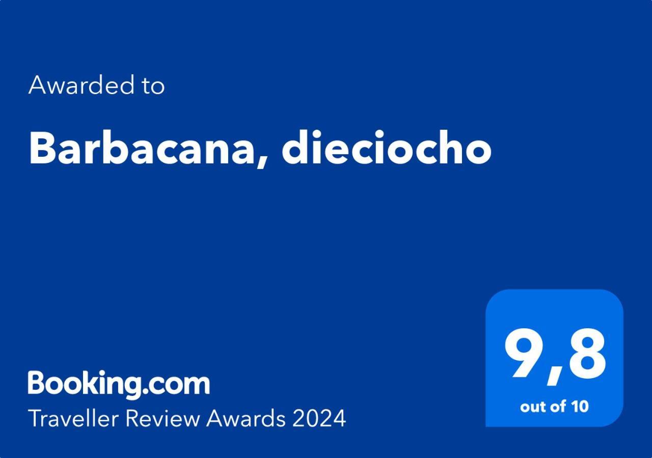 Barbacana, Dieciocho Баеза Екстериор снимка